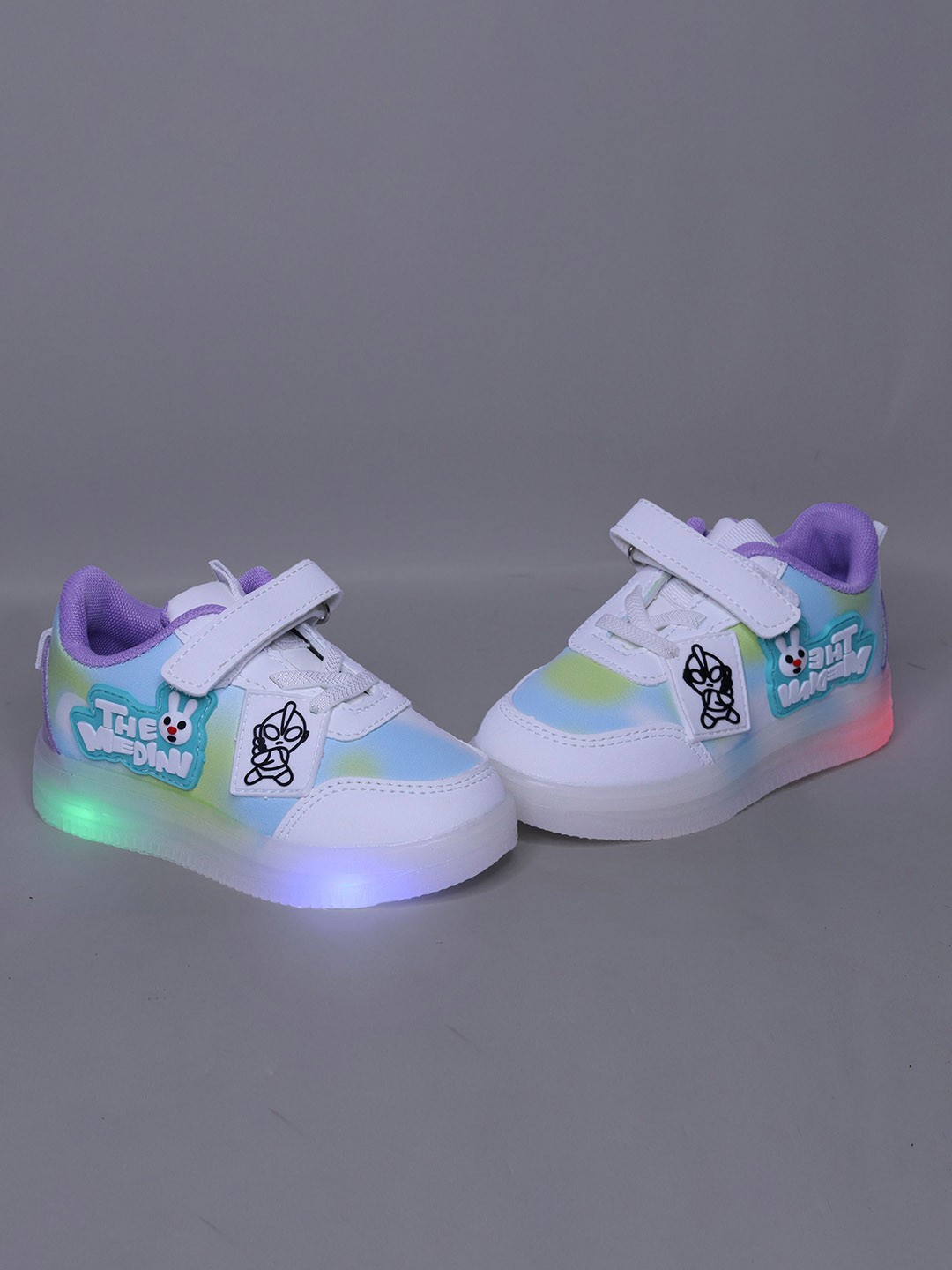 

NEW STEPS Kids PU Colourblocked LED Comfort Insole Casual Sneakers, White