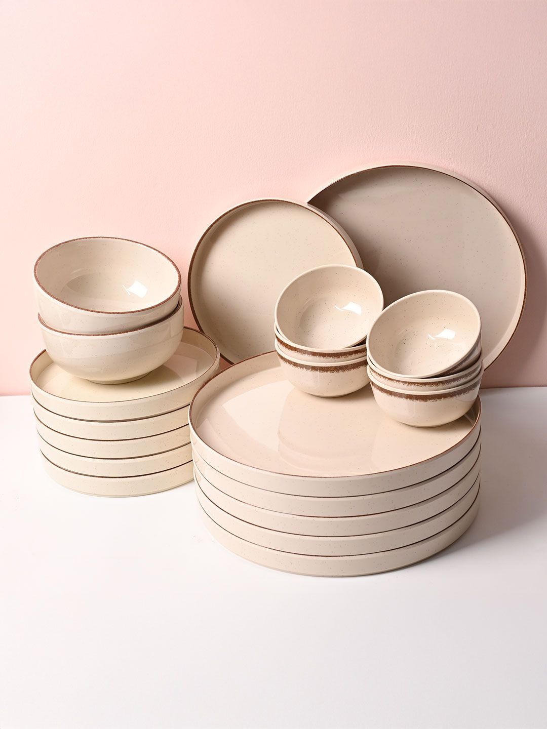 

MARKET99 Cream 20 Pieces Melamine Glossy Finish Dinner Set