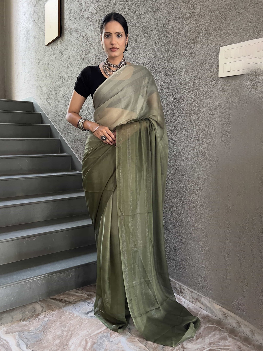 

V3 FASHION STUDIO Striped Pure Chiffon Ready to Wear Jamdani Sarees, Green