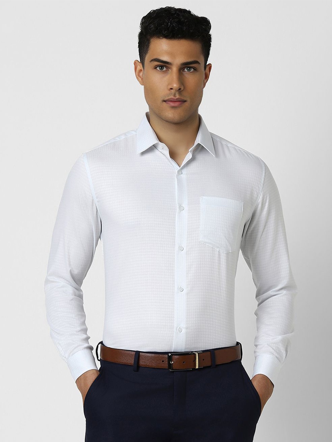 

Van Heusen Men Spread Collar Textured Cotton Formal Shirt, White