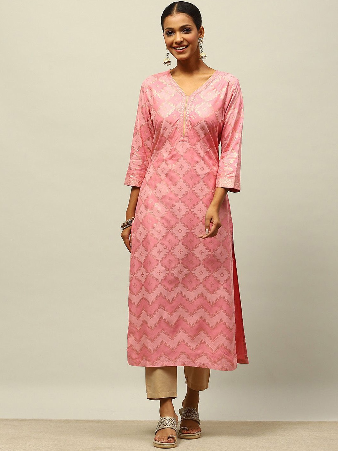 

Rangriti Geometric Woven Design Straight Kurta, Pink