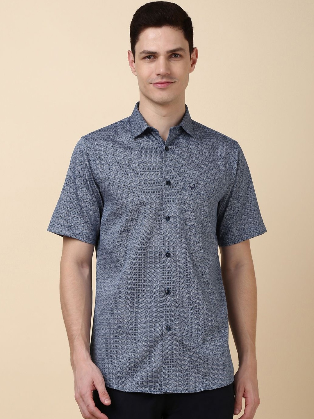 

Allen Solly Men Spread Collar Floral Printed Cotton Slim Fit Casual Shirt, Navy blue