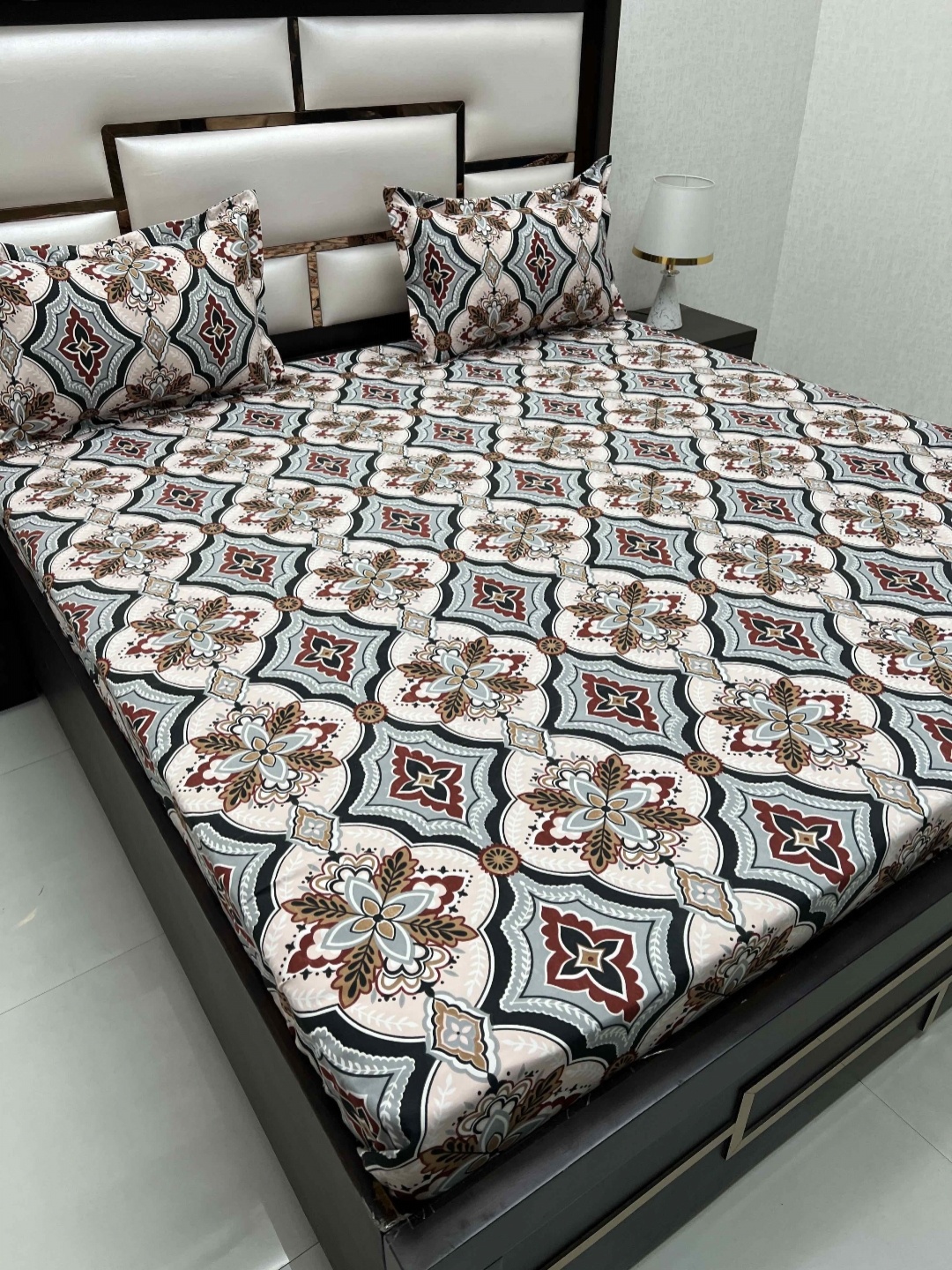 

Pure Decor Queen Size Double Bedsheet With 2 Pillow Covers 2.28m X 2.54m, Brown