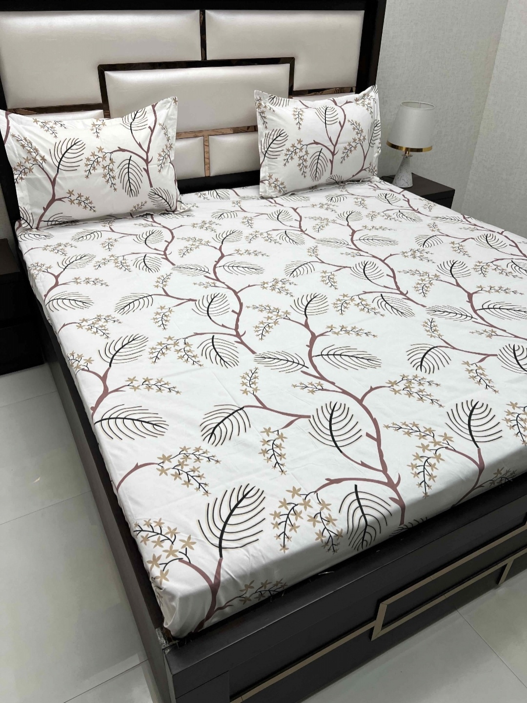 

Pure Decor Queen Size Double Bedsheet With 2 Pillow Covers 2.28m X 2.54m, White