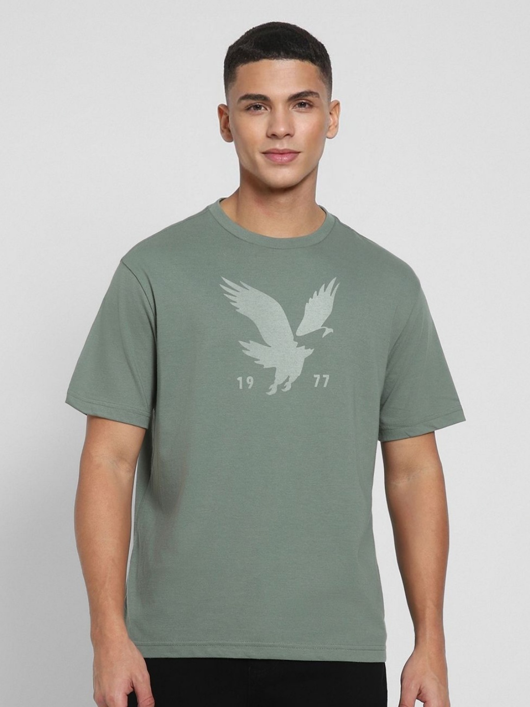 

AMERICAN EAGLE OUTFITTERS Men Graphic Printed Round Neck Cotton T-shirt, Green