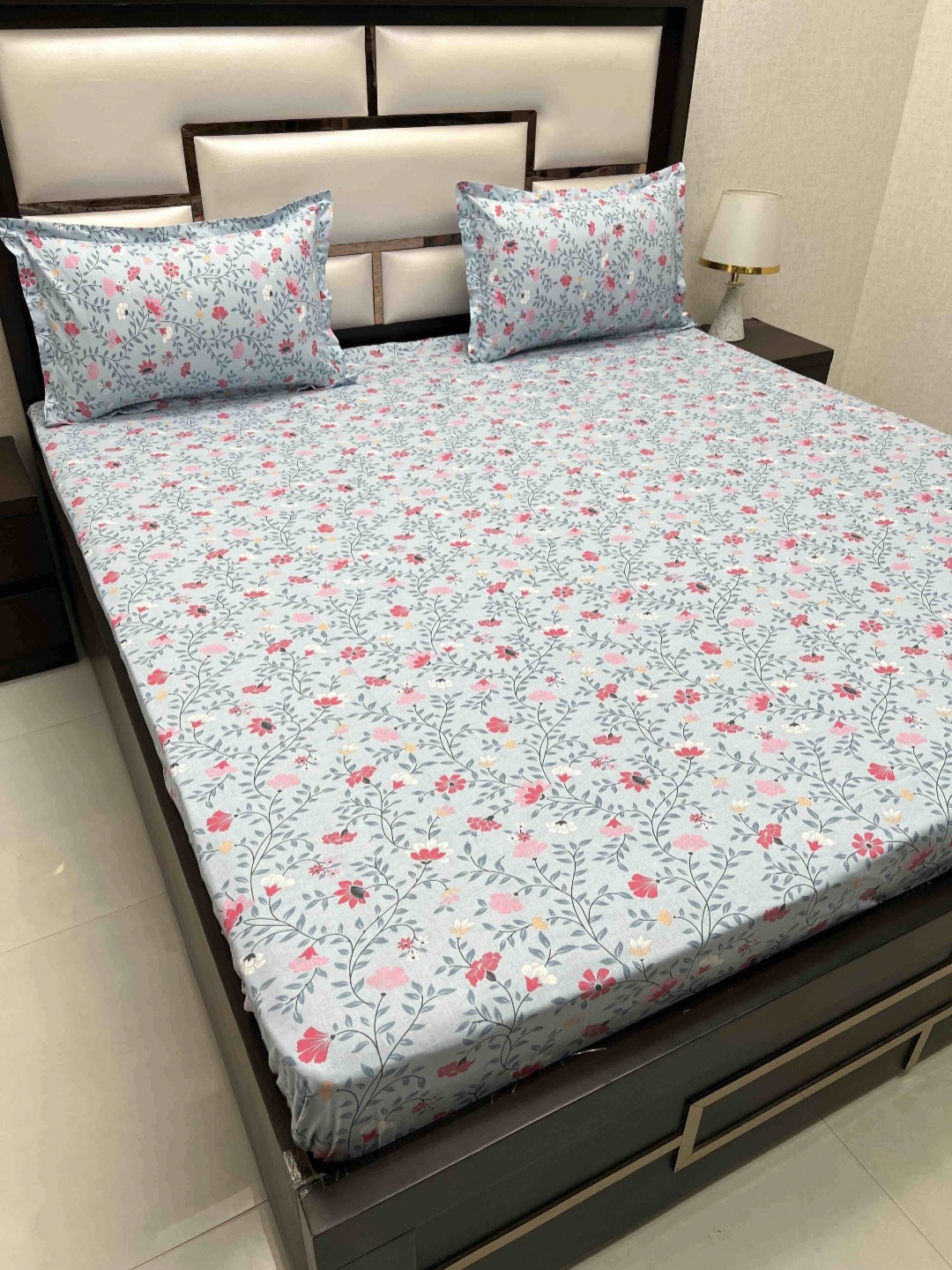 

Pure Decor Velar Blue Floral Pure Cotton 300 TC Super King Bedsheet Set-2.73 m x 3.04 m