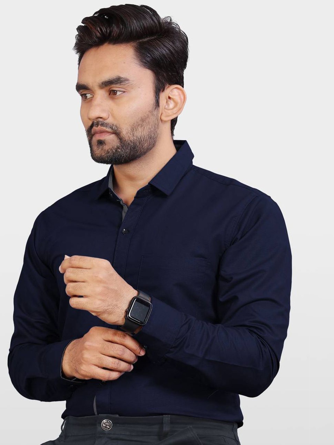 

Metronaut Men India Slim Spread Collar Solid Slim Fit Formal Shirt, Navy blue