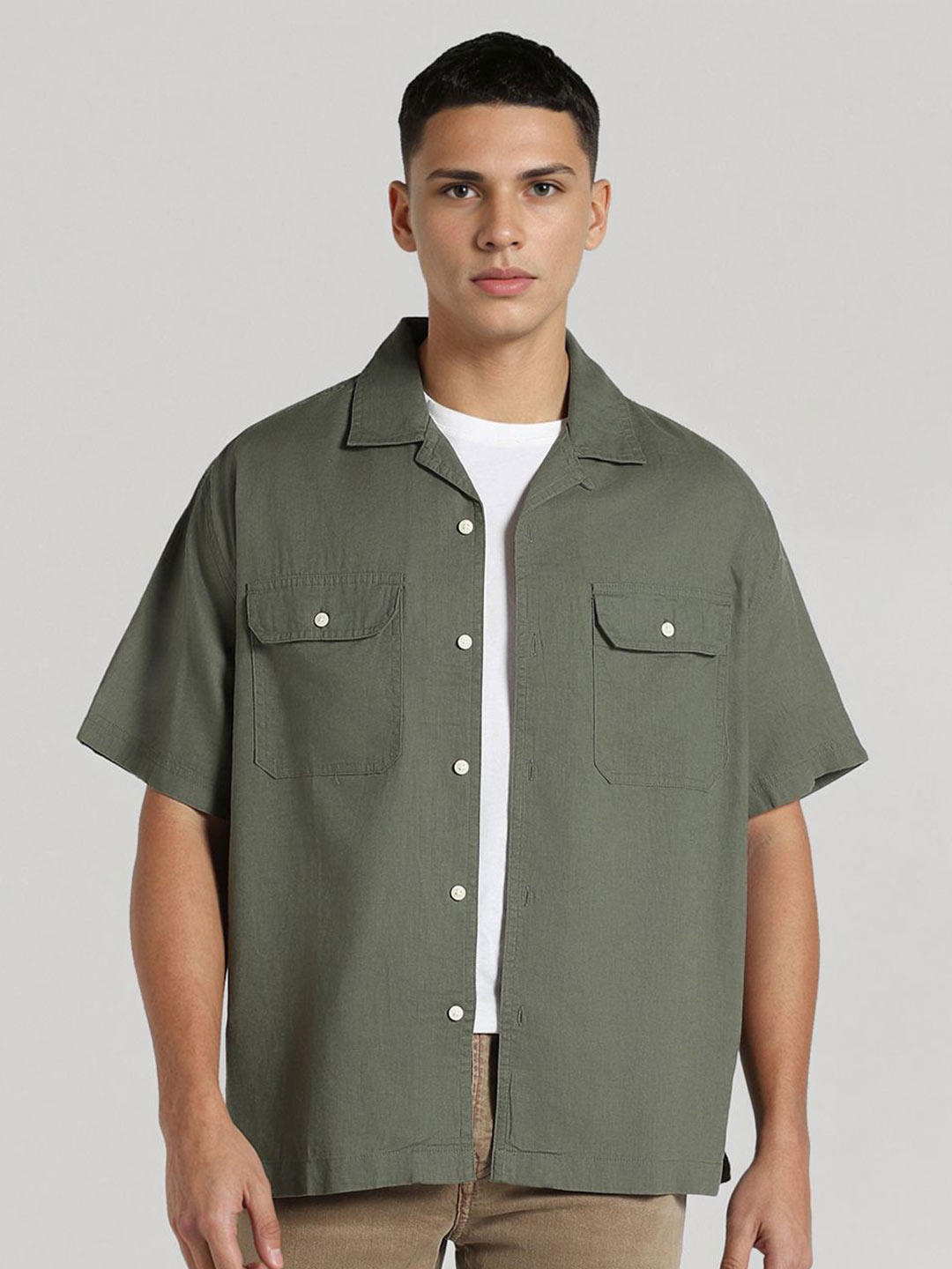 

AMERICAN EAGLE OUTFITTERS Men Spread Collar Solid Linen Casual Shirt, Olive