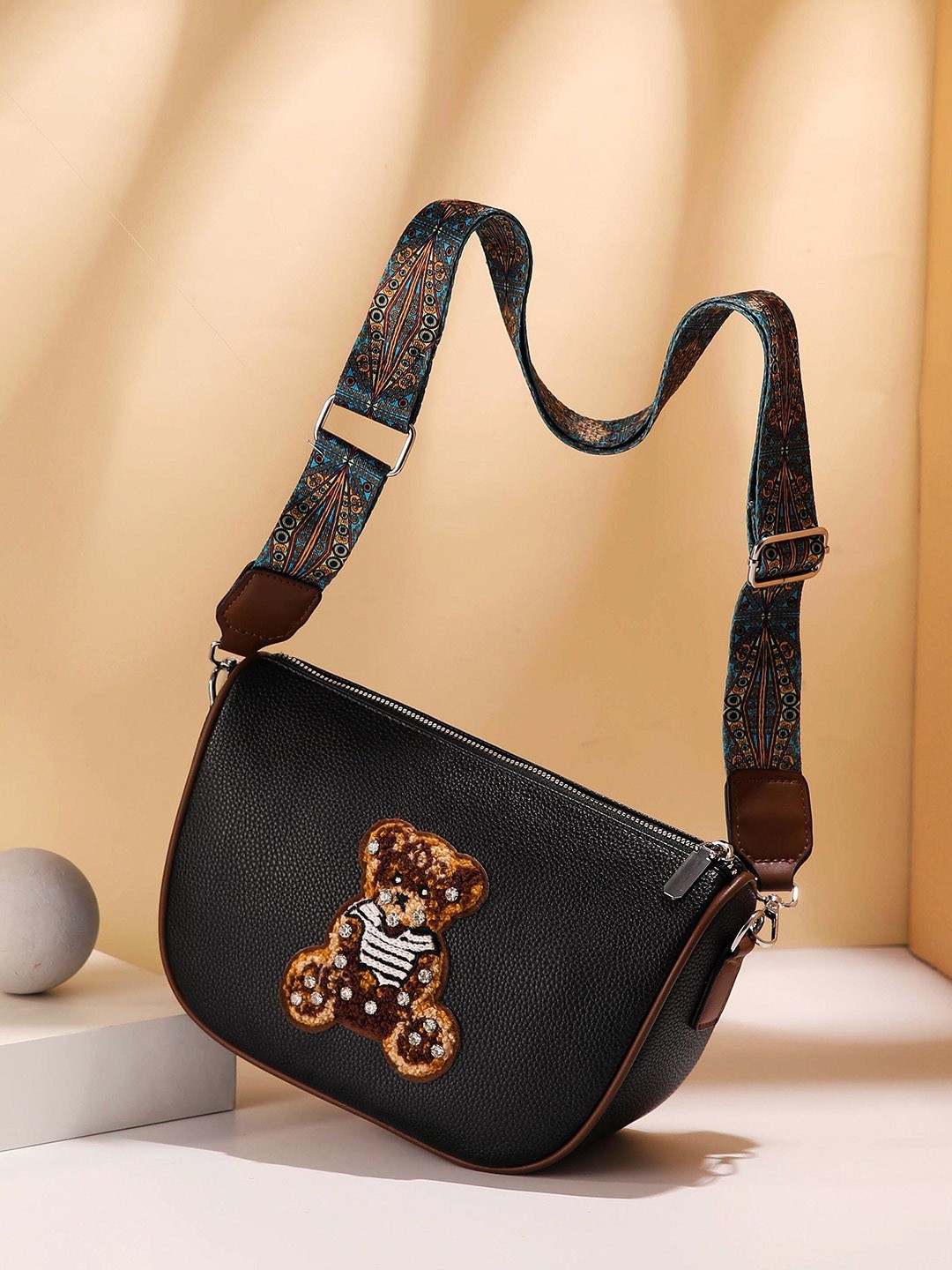 

Diva Dale Women Textured Crossbody Sling Bag, Black