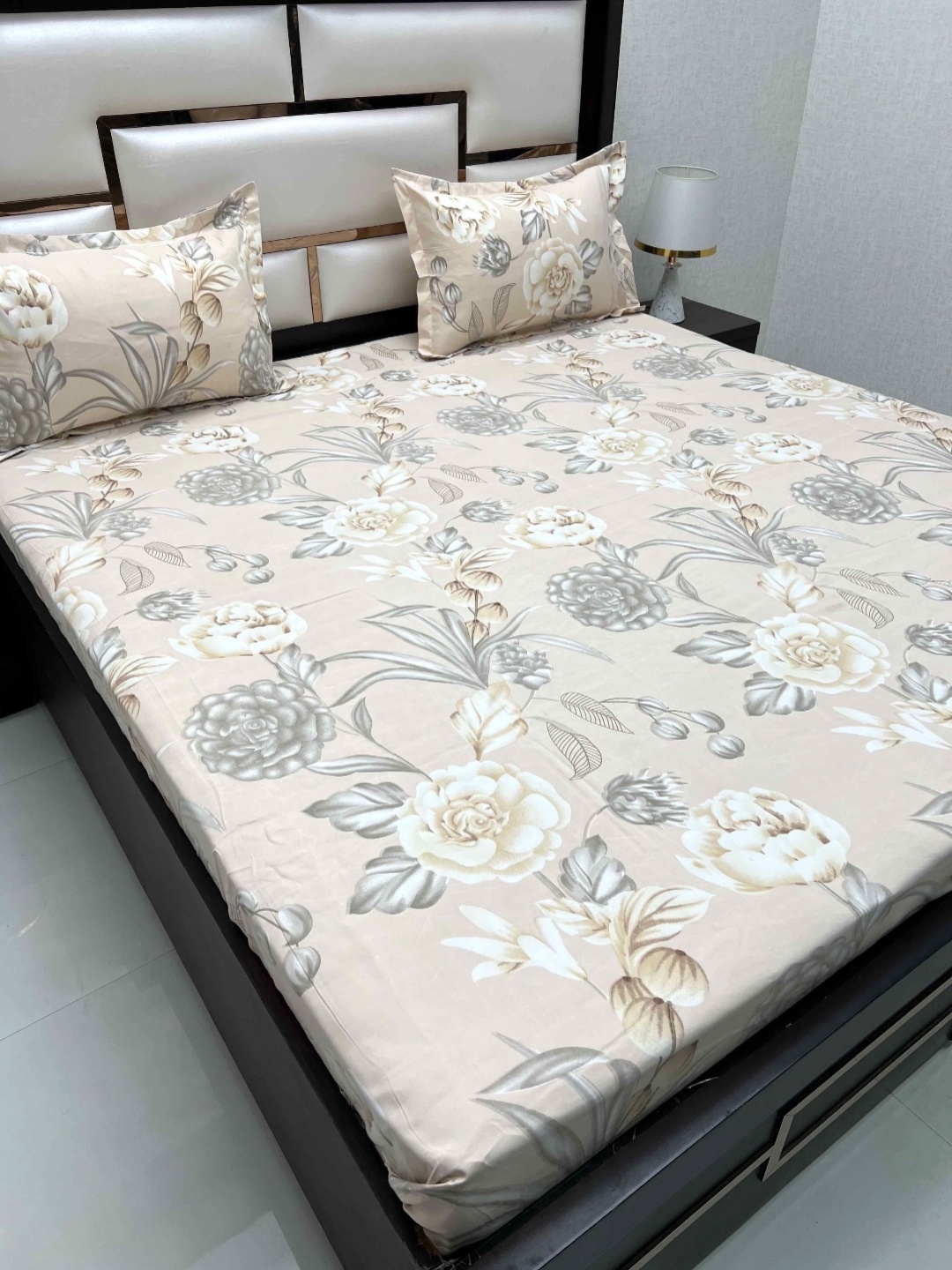 

Pure Decor Queen Size Double Bedsheet With 2 Pillow Covers 2.28m X 2.54m, Peach