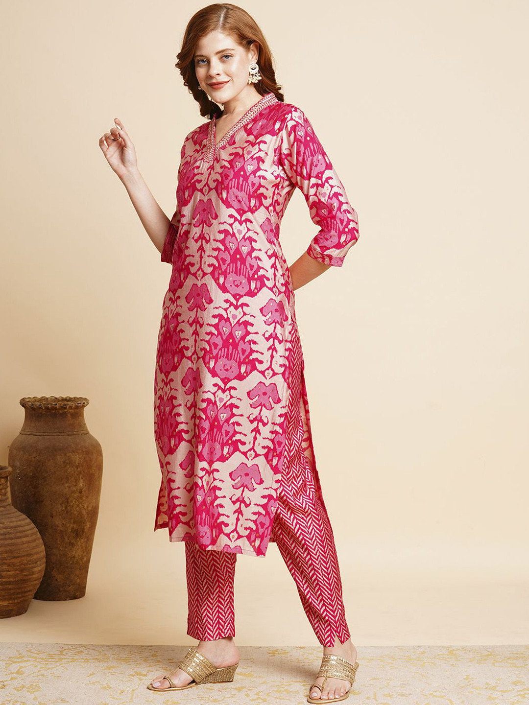 

FASHOR Ethnic Motifs Printed Straight Thread Work Kurta with Trousers, Pink