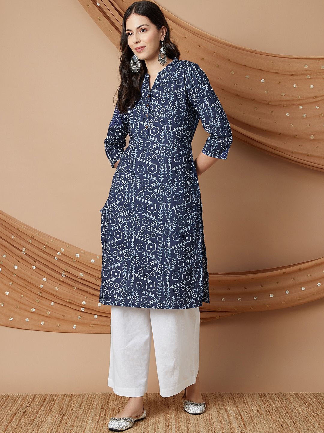 

Melange by Lifestyle Women Geometric Printed Mirror Work Kurta, Violet