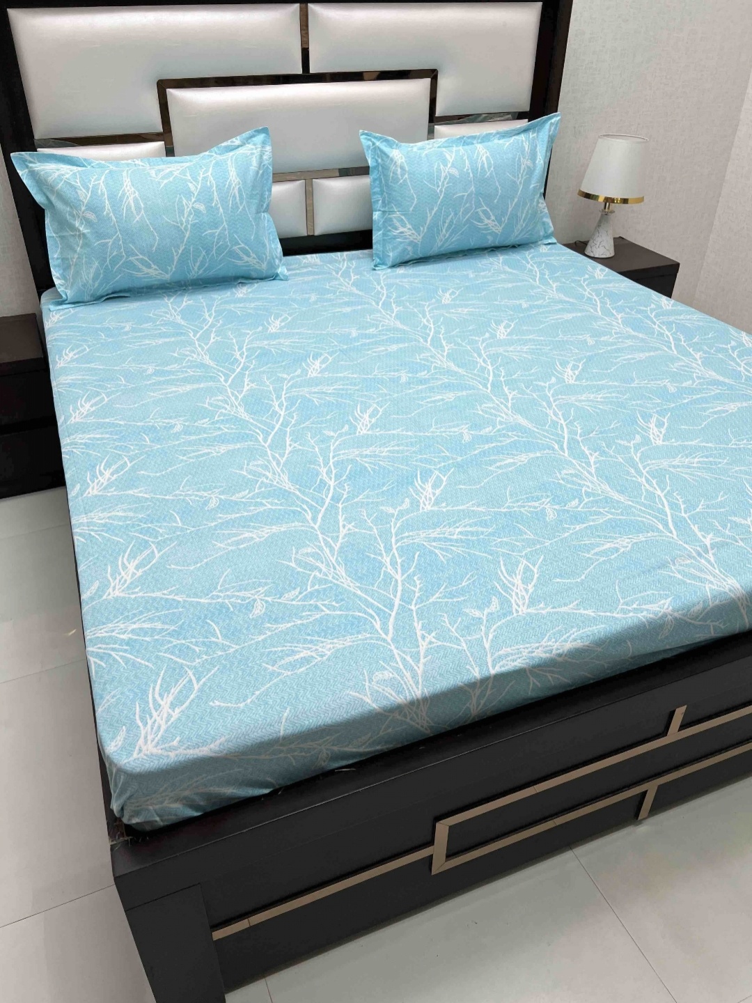 

Pure Decor Blue Floral King Bedsheet with 2 Pillow Covers