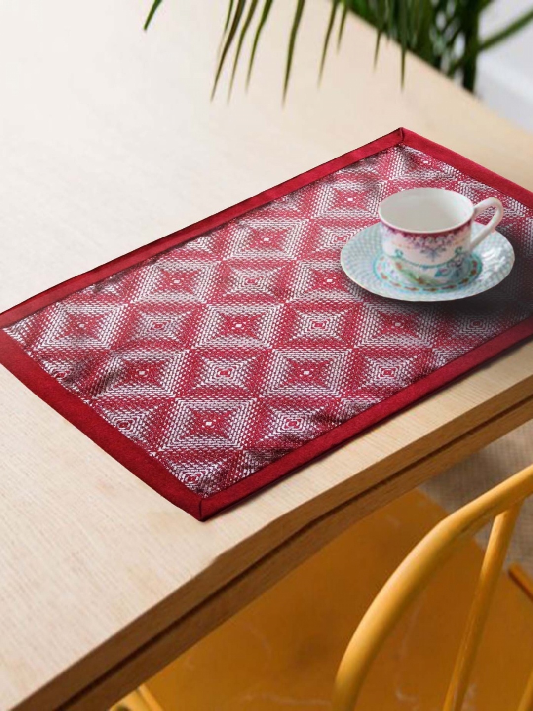 

Lushomes Maroon & Grey 6 Pieces Geometric Printed Table Placemats