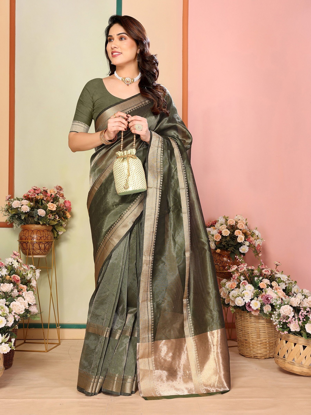 

Sidhidata Woven Design Zari Kanjeevaram Saree, Green