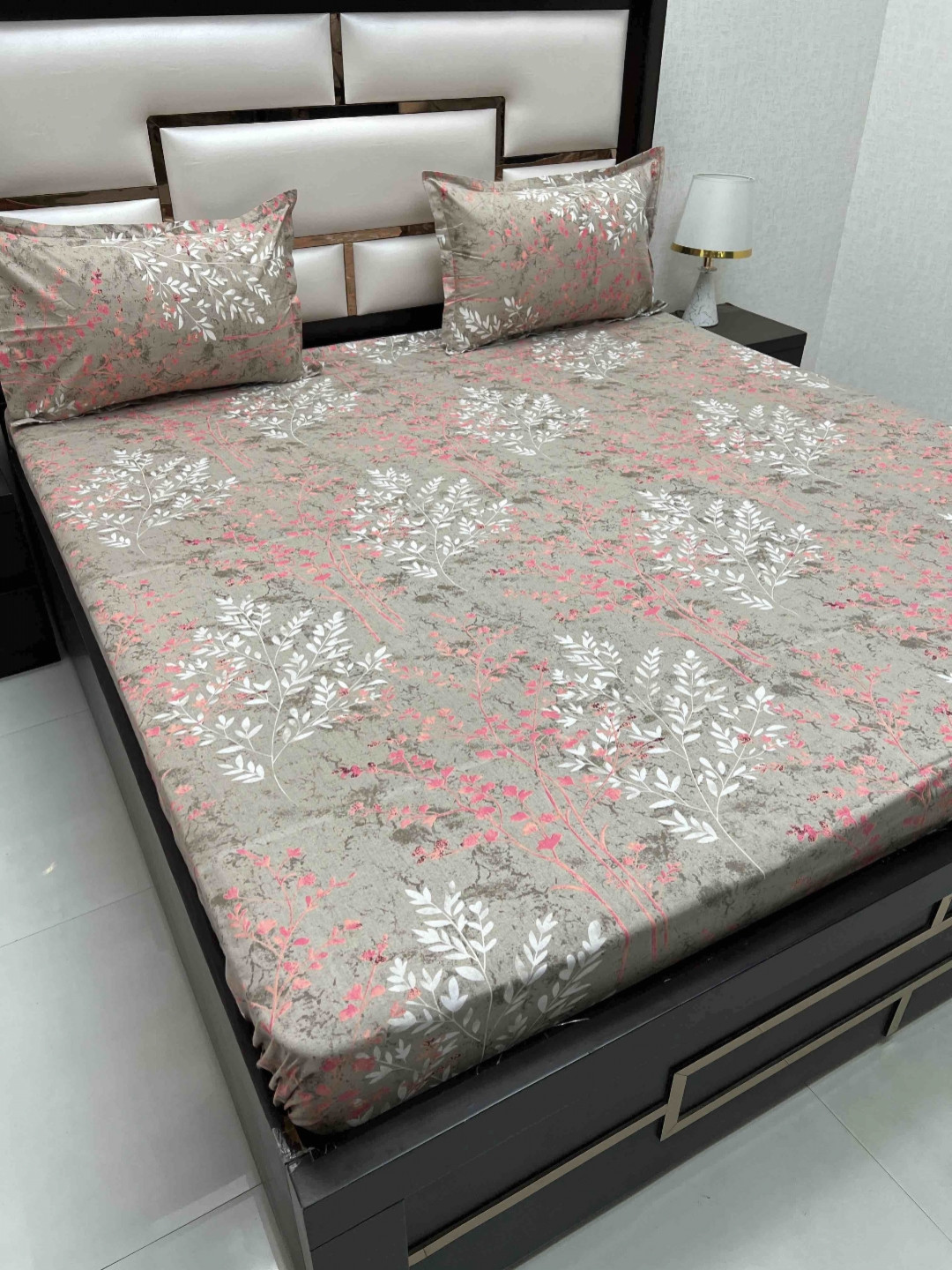 

Pure Decor Velar Grey Floral Printed Pure Cotton 330 TC King Bedsheet Set 3.05 x 2.73 m