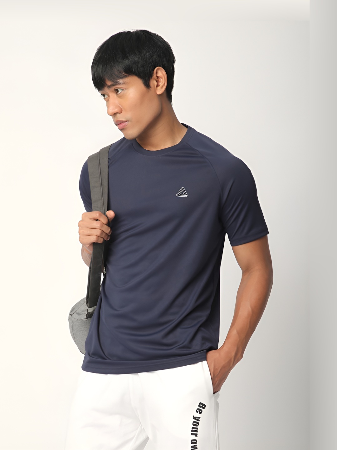

R&B Men Solid Round Neck T-shirt, Blue