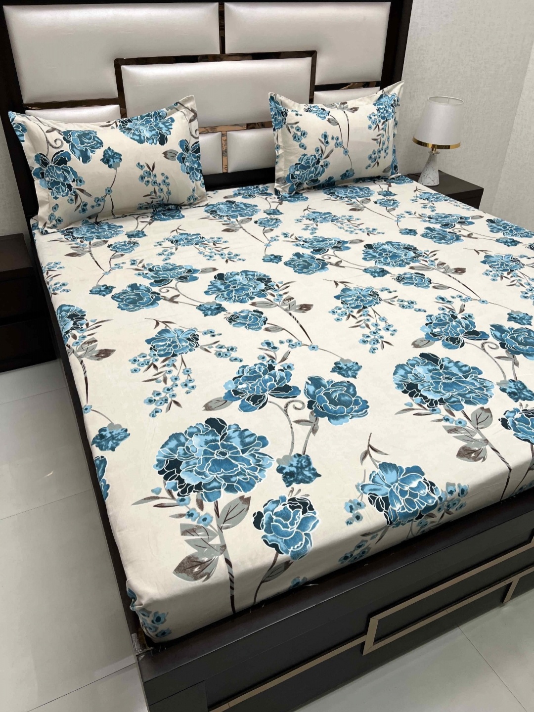 

Pure Decor Queen Size Double Bedsheet With 2 Pillow Covers 2.28m X 2.54m, Blue
