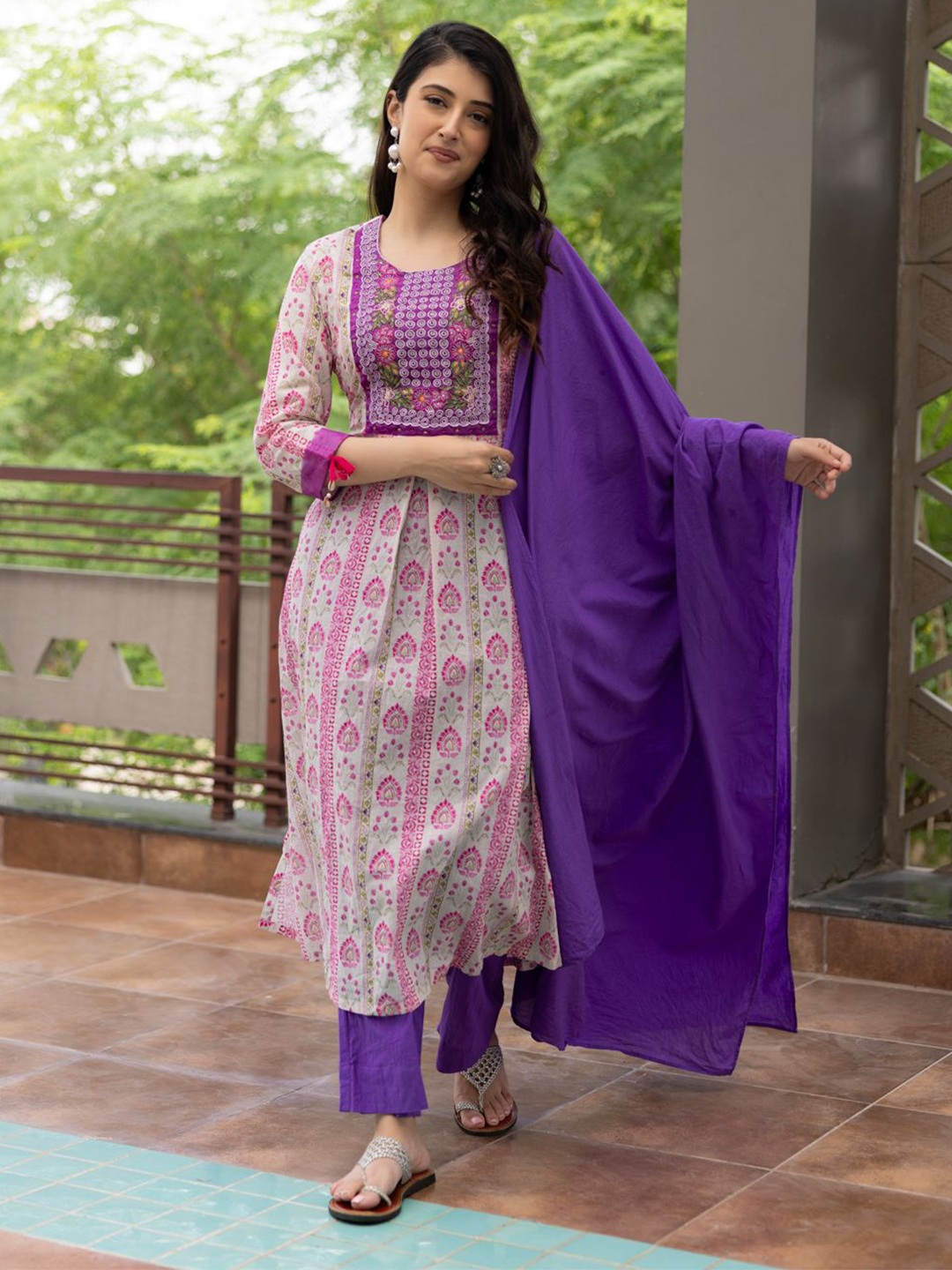 

Ambraee Floral Printed Kurta With Trousers & Dupatta, Purple