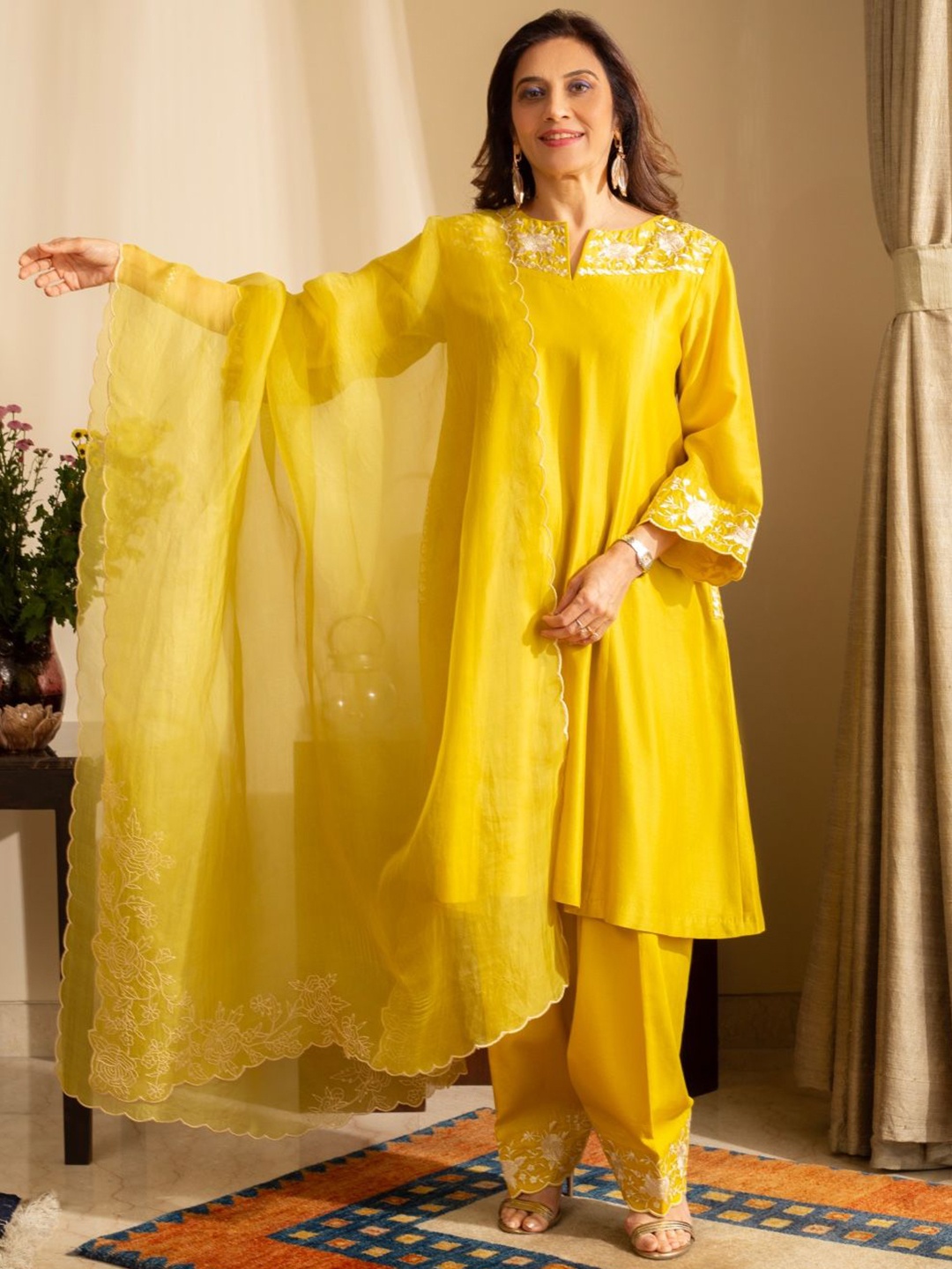 

HOUSE OF INARI Floral Embroidered Chanderi Silk Straight Kurta With Salwar & Dupatta, Lime green