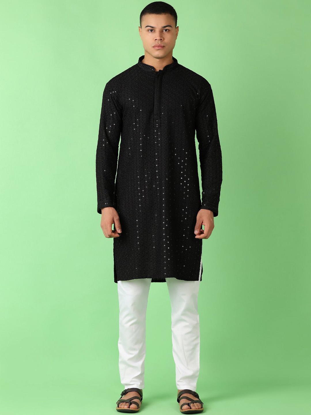 

V-Mart Floral Embroidered Sequinned Mandarin Collar Kurta With Churidar, Black