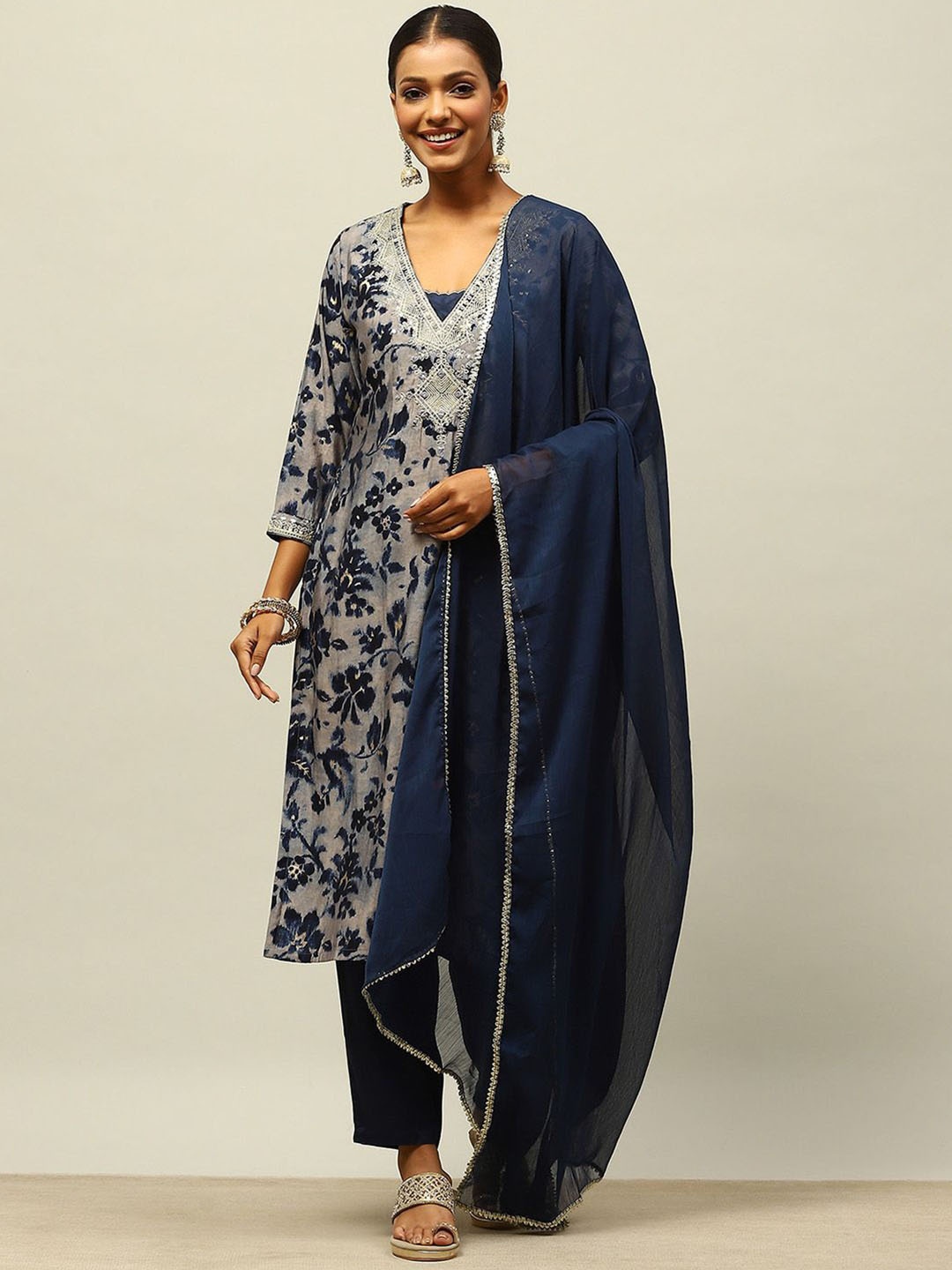

Rangriti Women Floral Embroidered Regular Kurta with Trousers & With Dupatta, Blue
