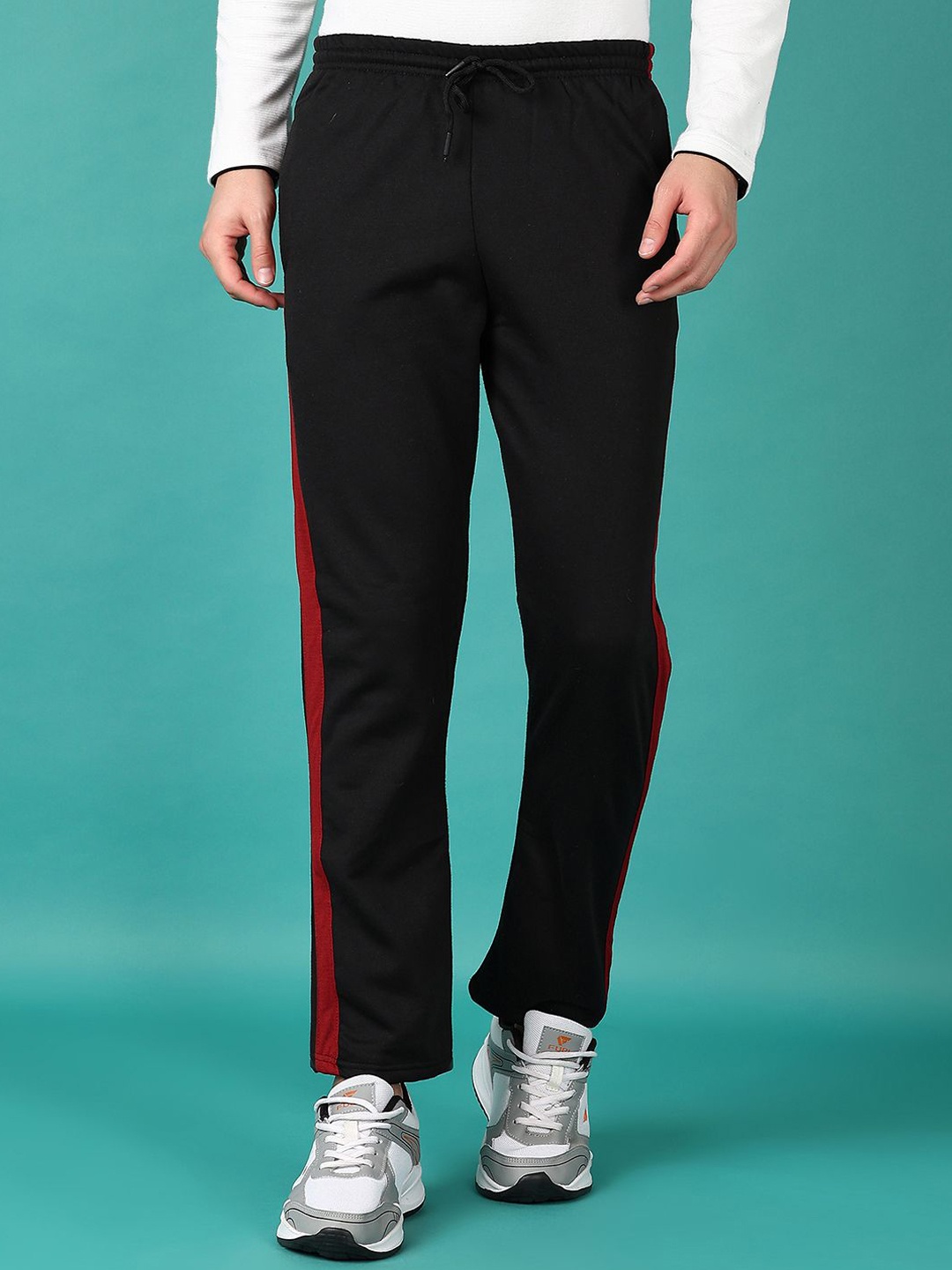 

V-Mart Men Colourblocked Mid-Rise Track Pants, Black