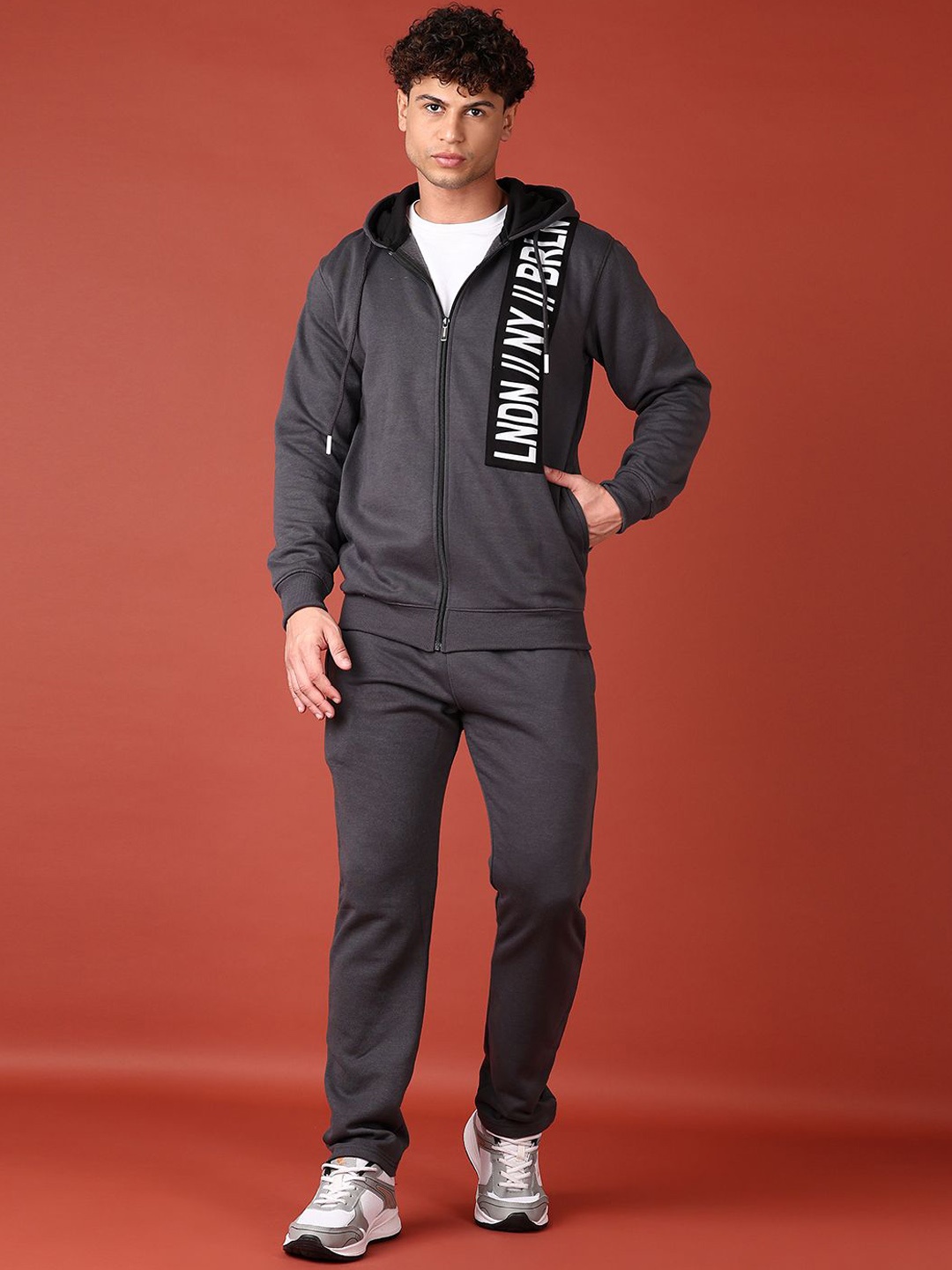 

V-Mart Men Printed Mid Rise Tracksuits, Grey