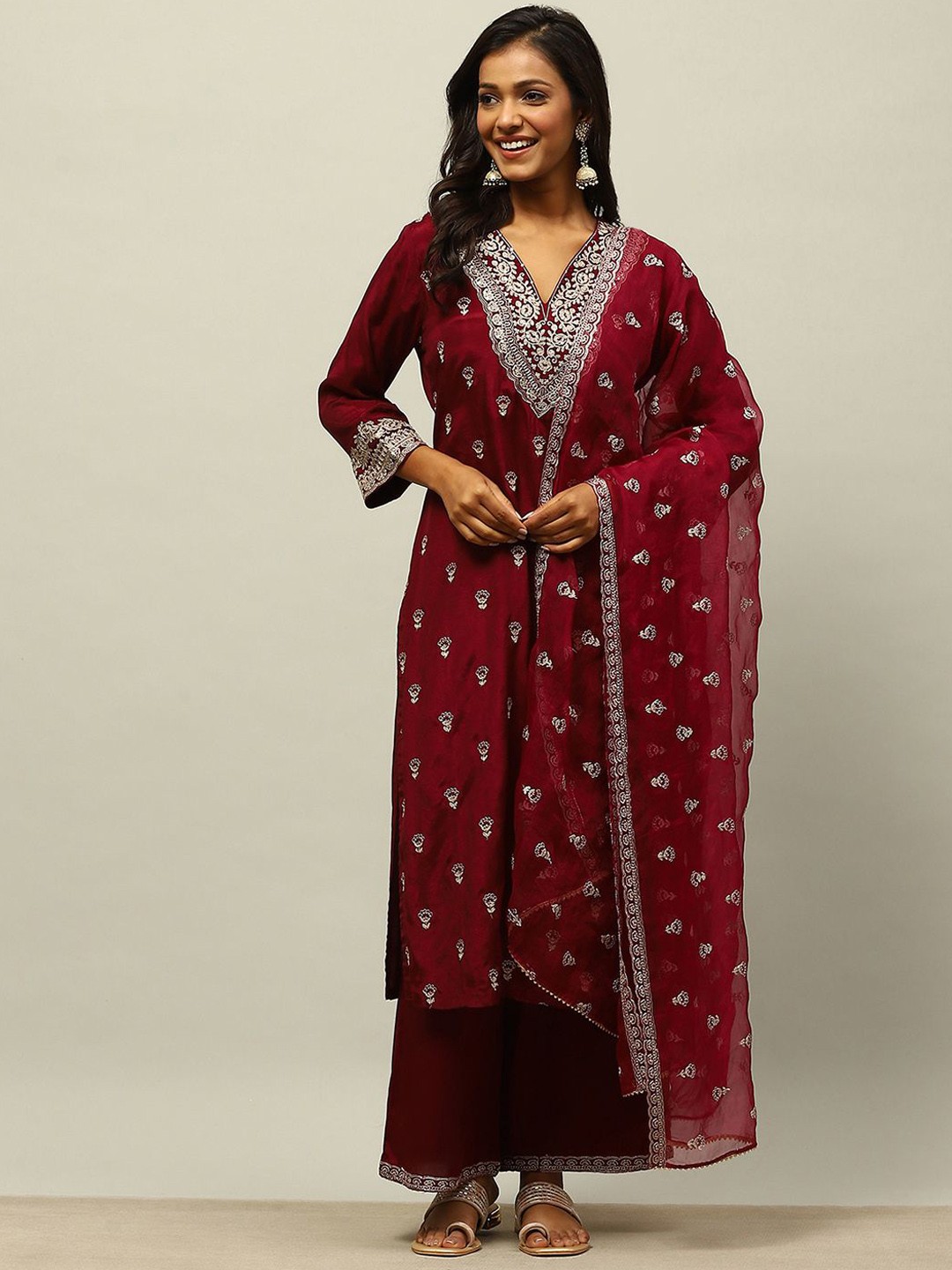 

Rangriti Women Ethnic Motifs Embroidered Regular Thread Work Kurta with Palazzos & With Dupatta, Maroon