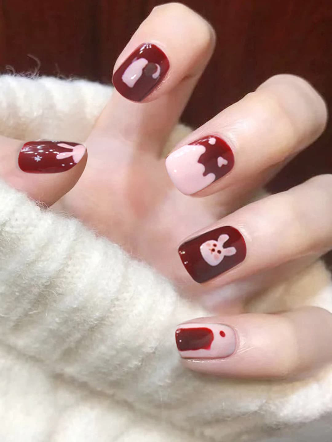 

Secret Lives 24-Pcs Glossy Bunny Design Fake Nails, Red