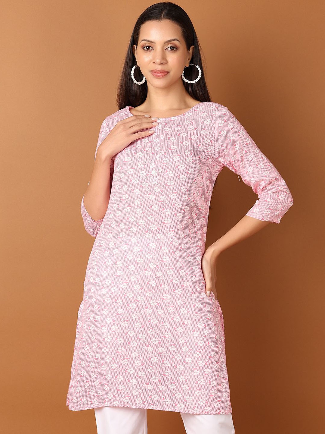 

V-Mart Floral Printed Round Neck Three Quarter Sleeves Straight Kurta, Pink