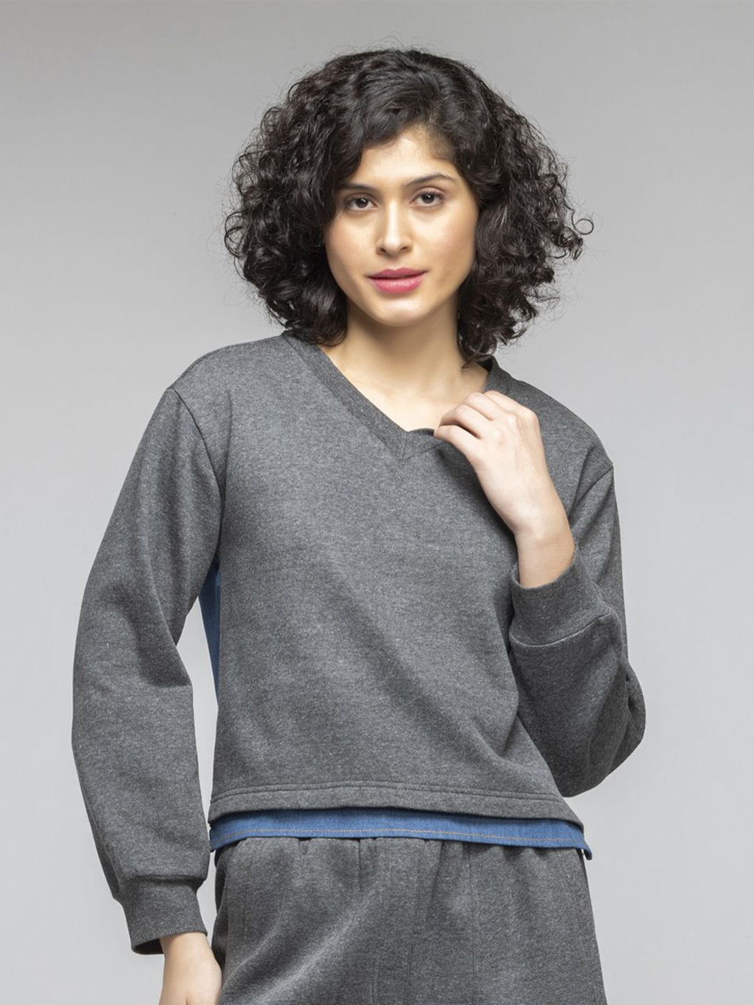 

SHAYE Women V-Neck Sweatshirt, Grey