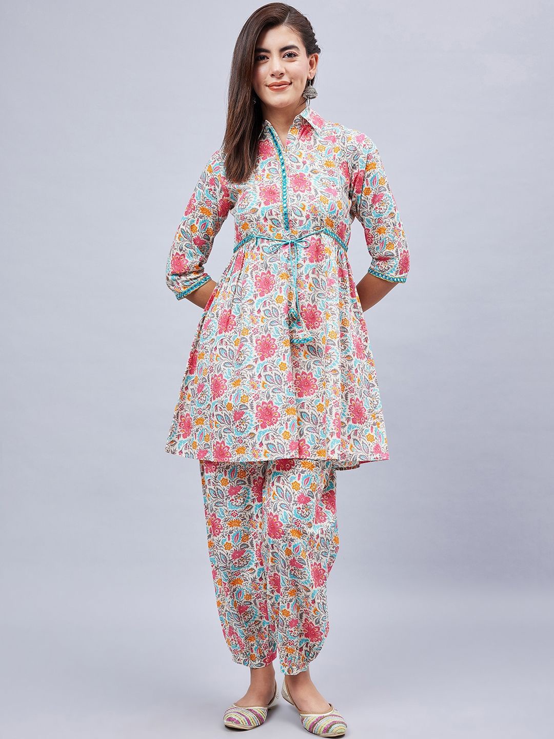 

WineRed Floral Printed Shirt Collar Three-Quarter Sleeves Pure Cotton Tunic With Trouser, Off white