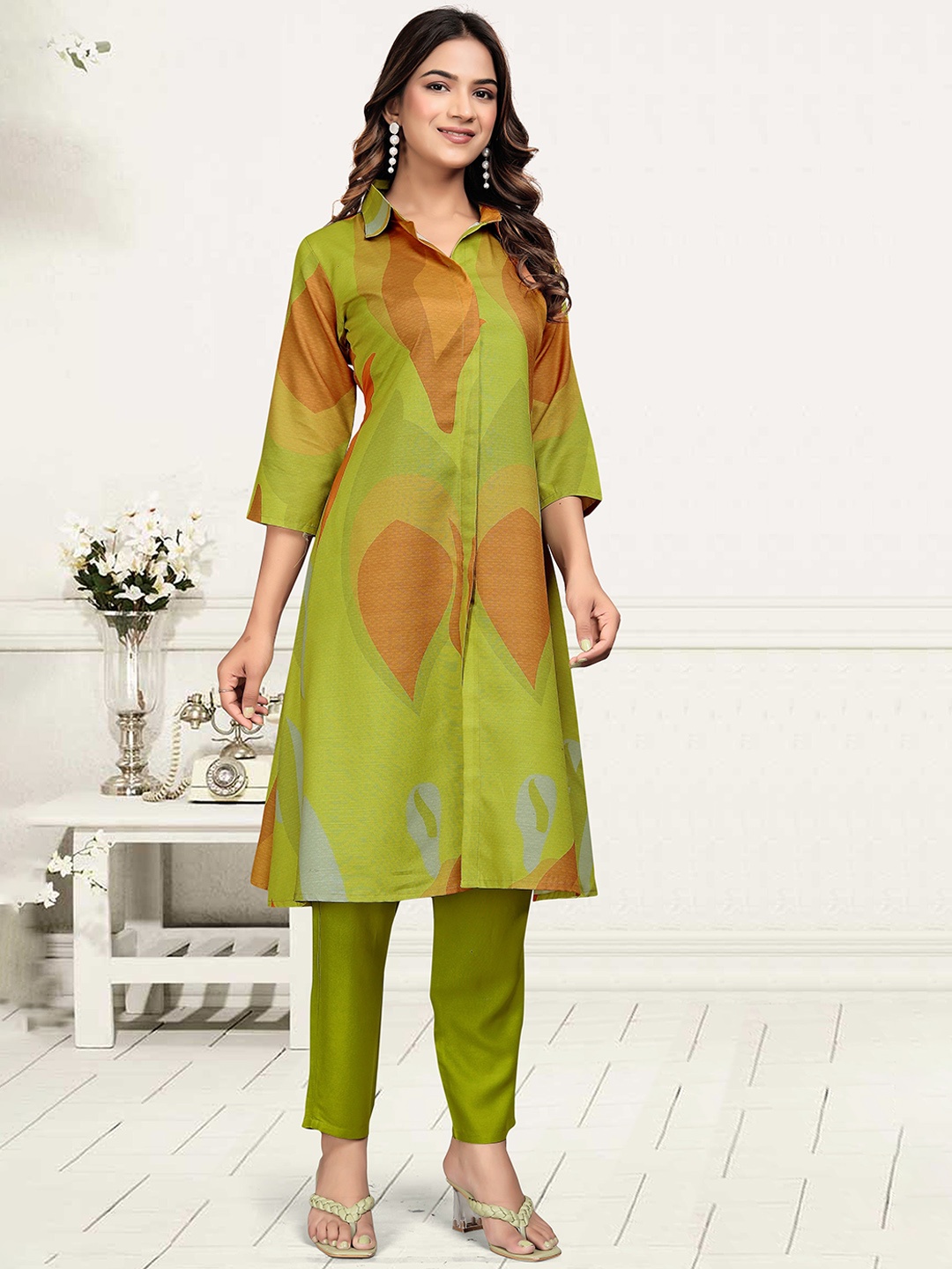 

APNISHA Ethnic Motifs Printed Regular A-Line Kurta with Trousers, Olive