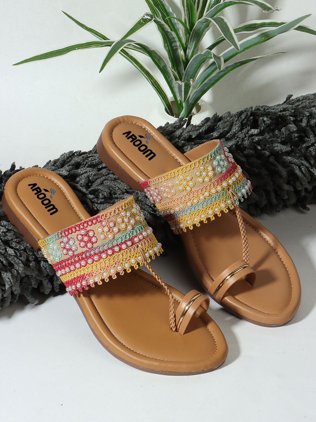 

AROOM Women One Toe Flats, Multi