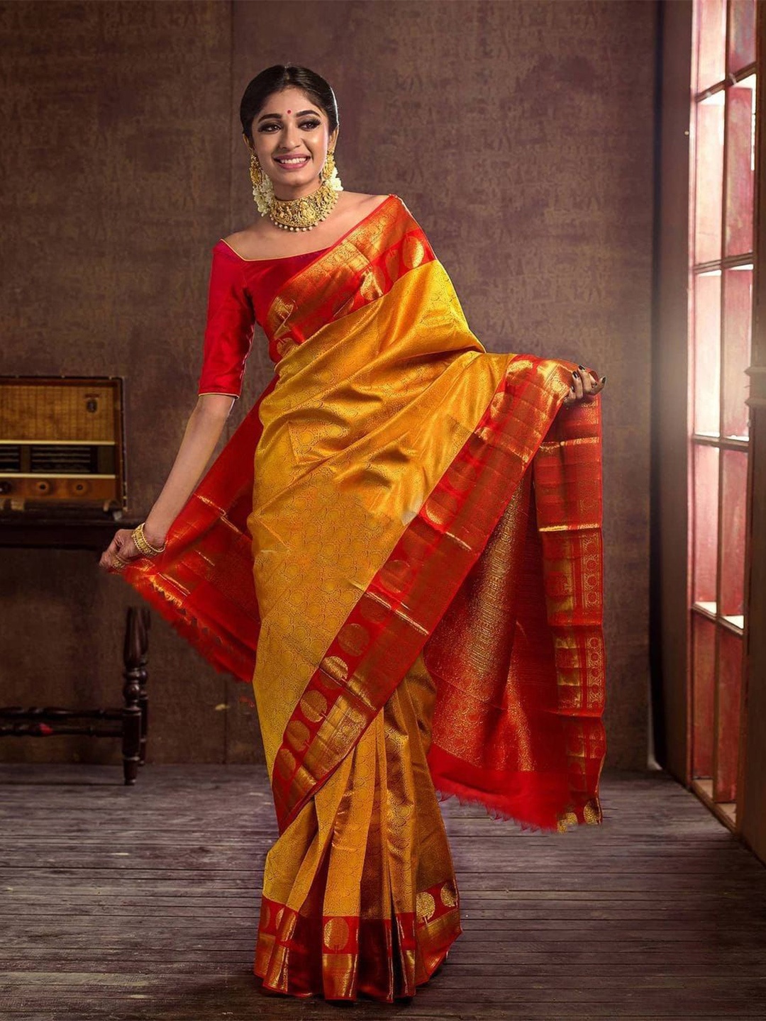 

KALINI Ethnic Motifs Woven Design Zari Pure Silk Kanjeevaram Saree, Gold