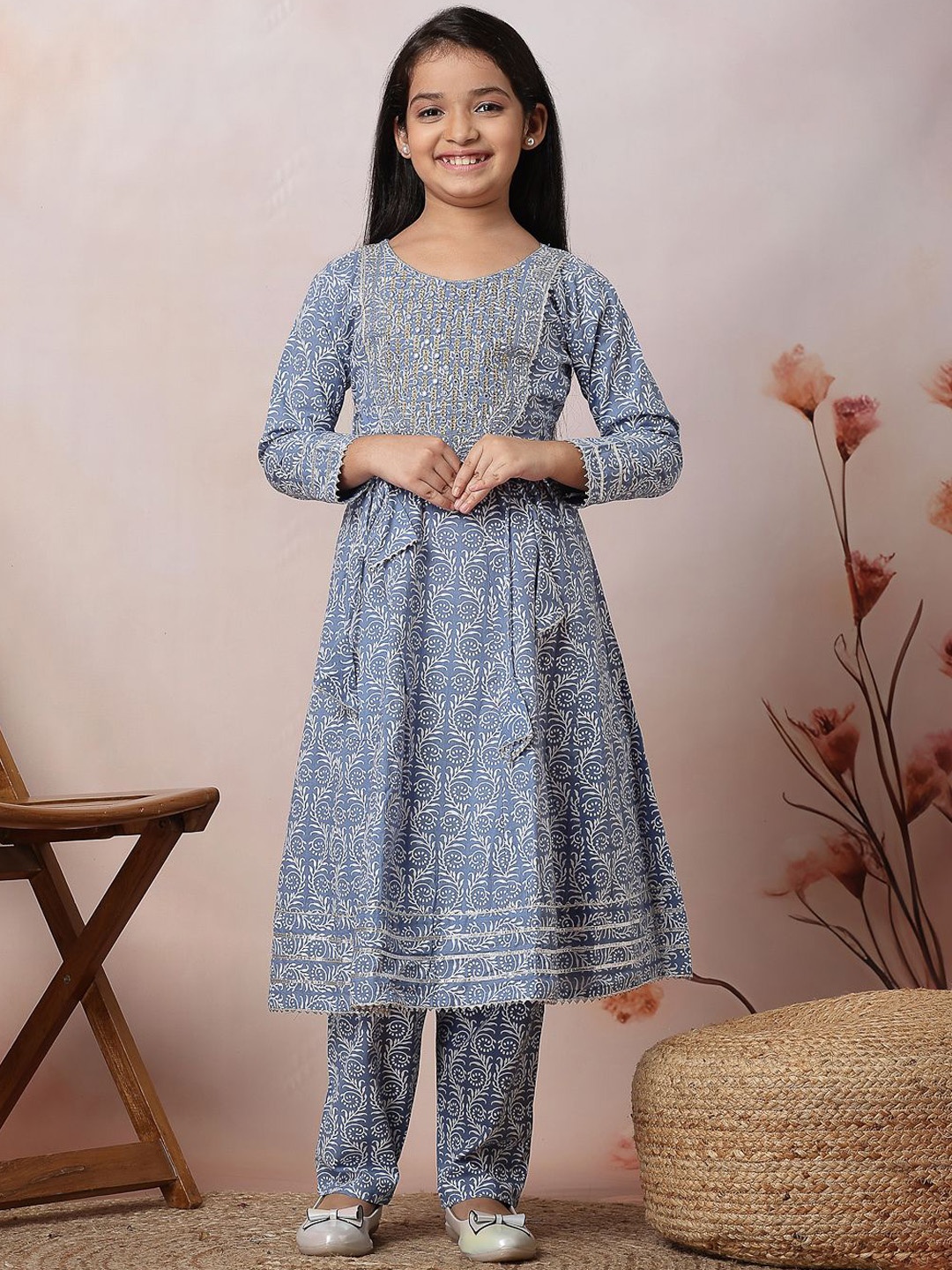 

KYDZI Girls Floral Embroidered Mirror Work & Gotta Patti Pure Cotton Kurta With Trouser, Blue