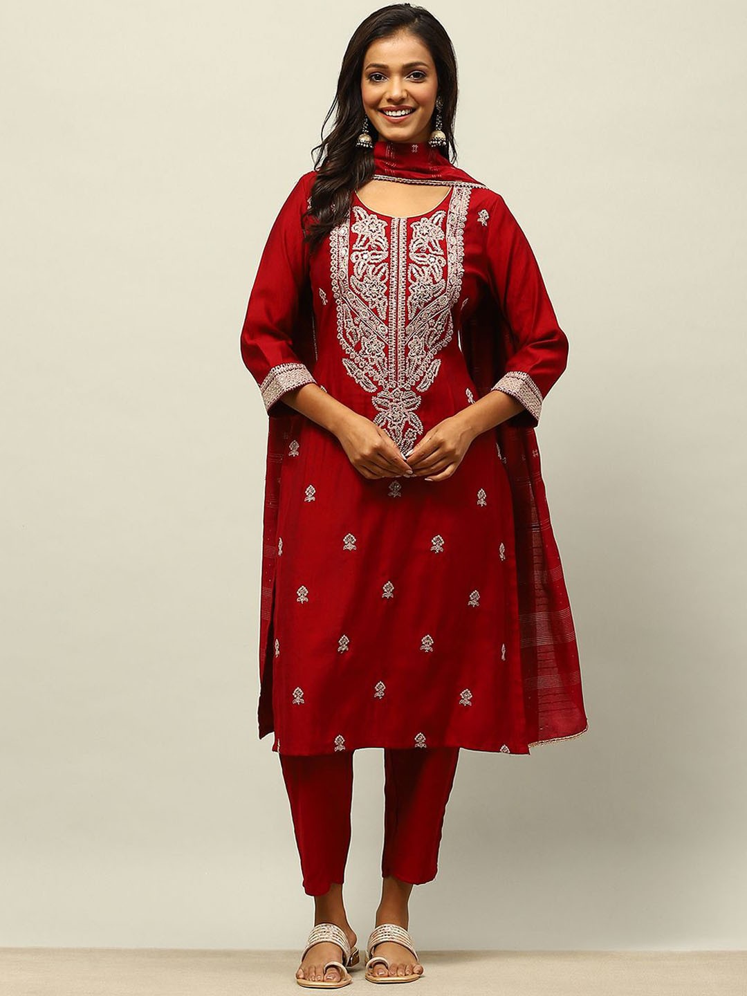 

Rangriti Women Ethnic Motifs Embroidered Regular Thread Work Kurta with Palazzos & With Dupatta, Maroon