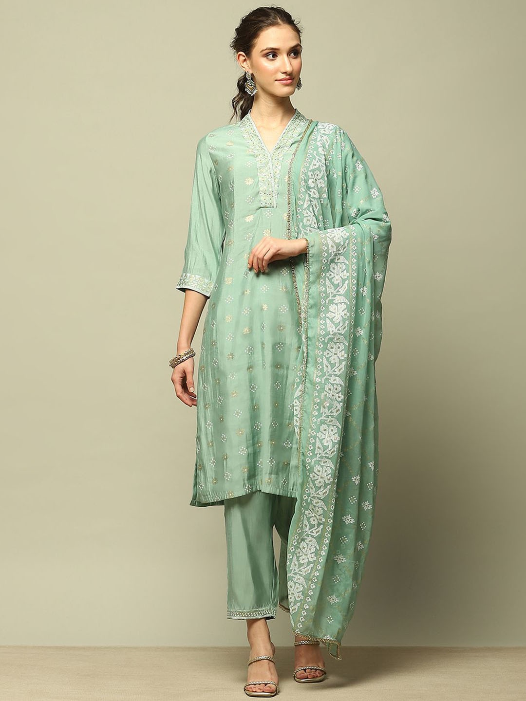 

Rangriti Women Ethnic Motifs Printed Regular Kurta with Trousers & With Dupatta, Green