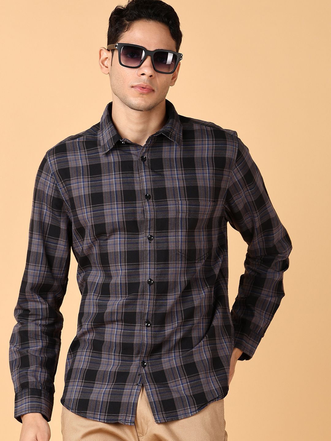 

V-Mart Men Spread Collar Tartan Checked Cotton Casual Shirt, Black