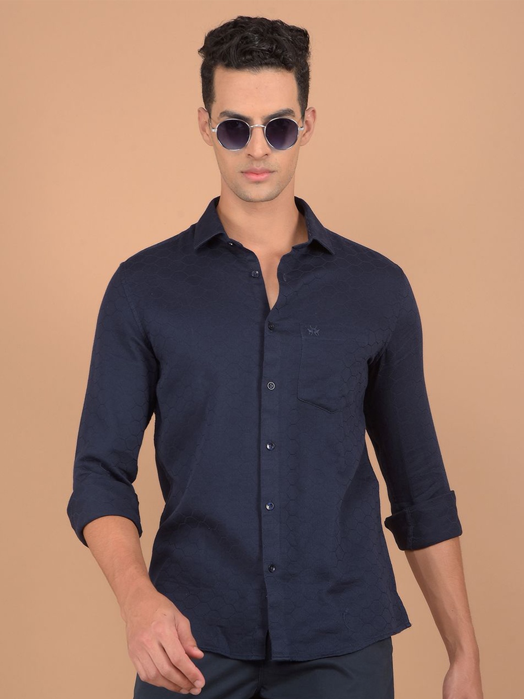 

Crimsoune Club Men Spread Collar Geometric Printed Cotton Slim Fit Casual Shirt, Navy blue