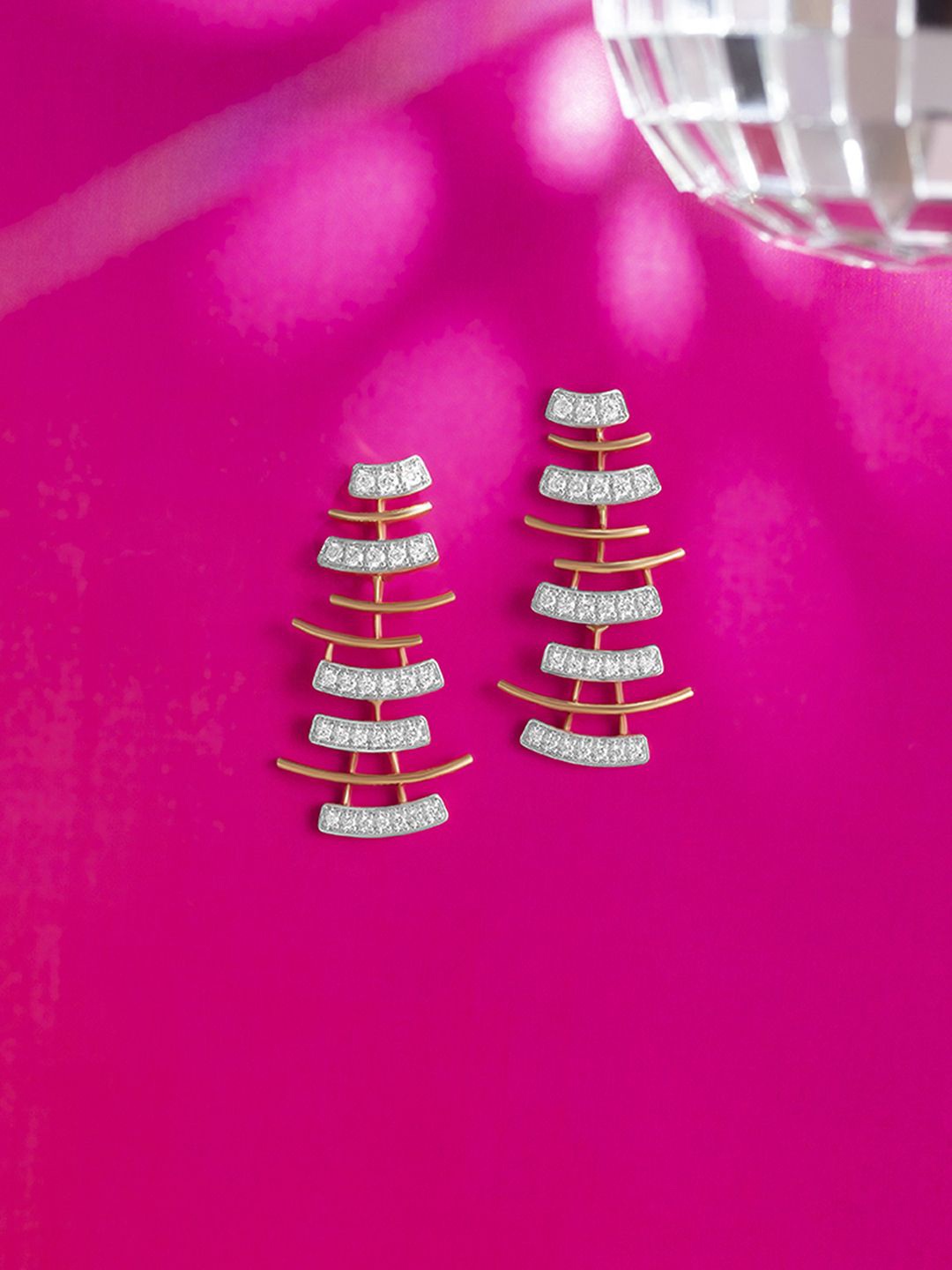 

Mia by Tanishq 14KT Yellow Gold Diamond Earrings - 4.6 gm