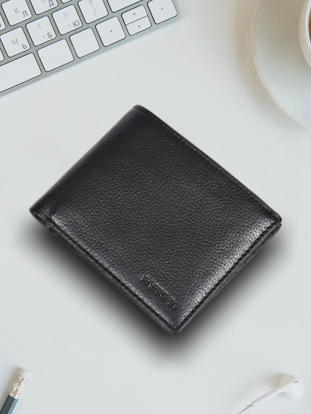 

Sassora Men Leather Bi-fold RFID Open Closure Two Fold Wallet, Black