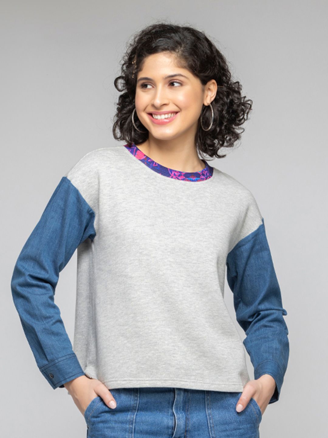 

SHAYE Women Round Neck Sweatshirt, Blue
