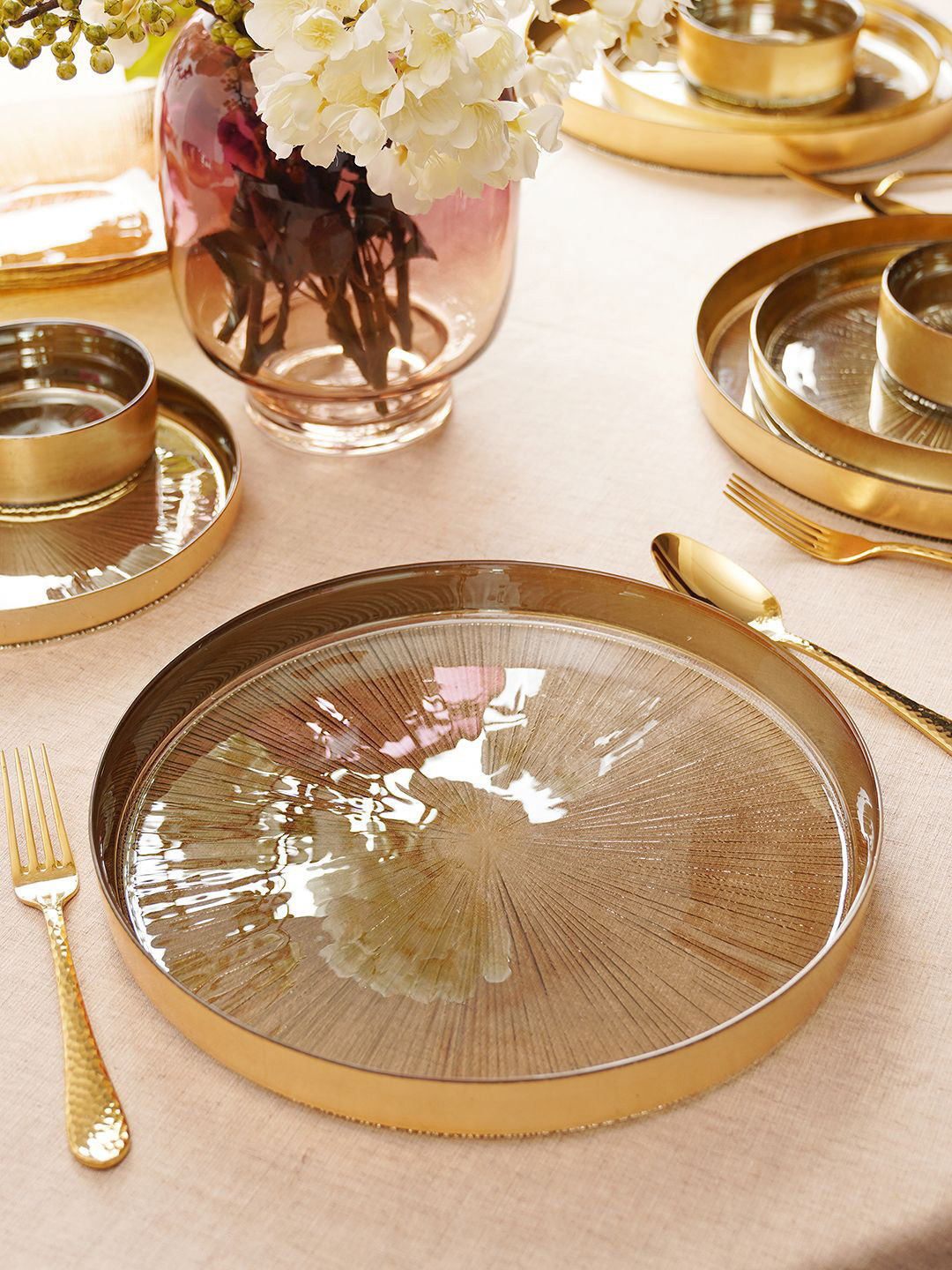 

Pure Home and Living Gold Toned 2 Pieces Glossy Plates
