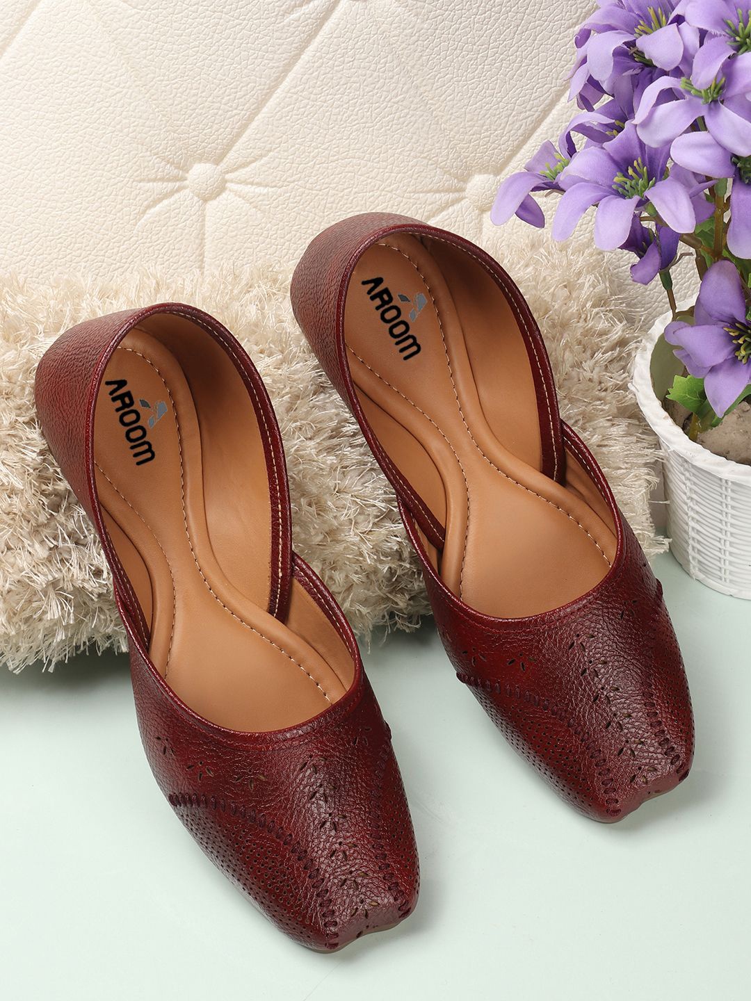 

AROOM Women Square Toe Mojaris Flats, Red