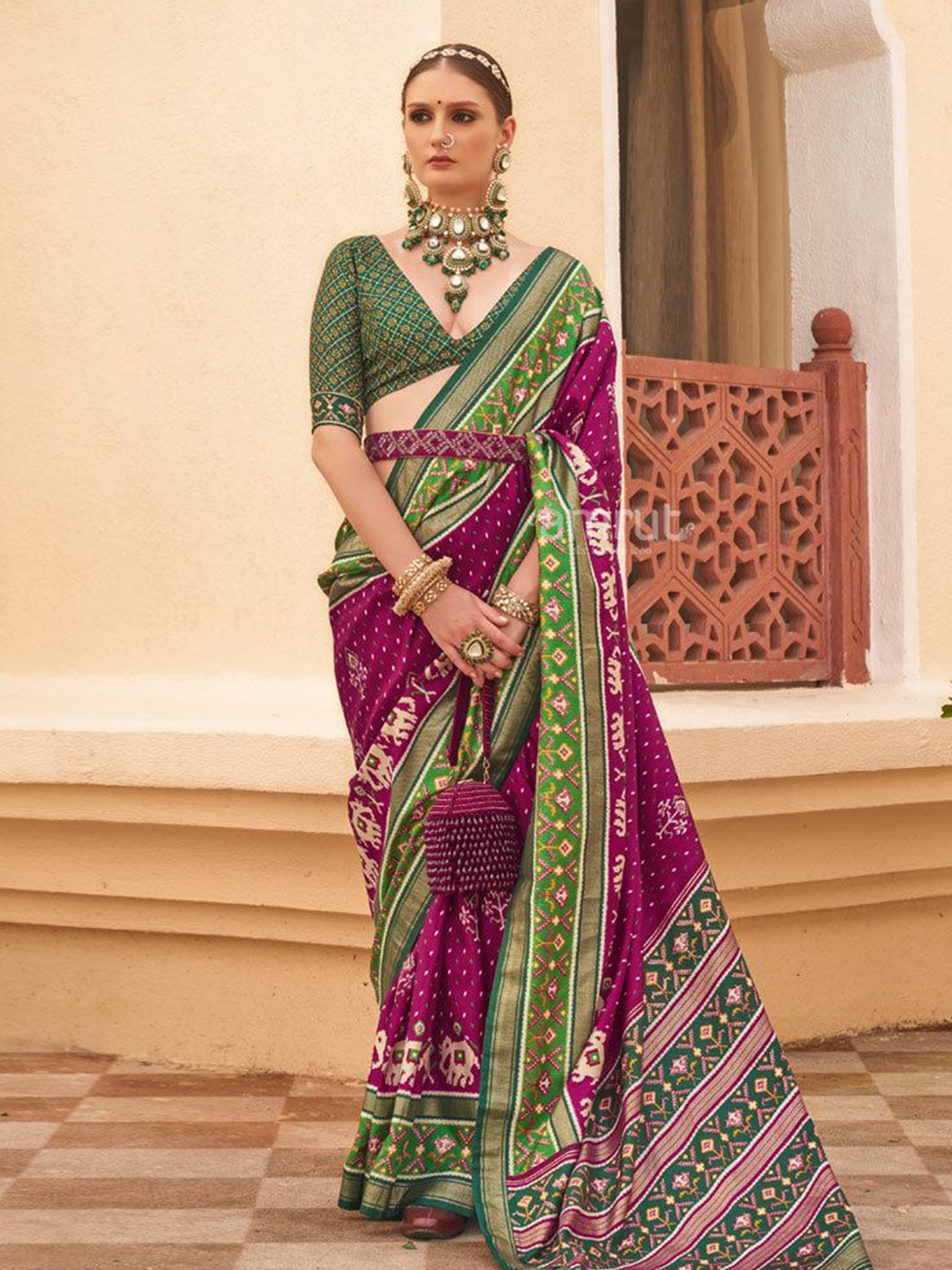 

MAHALASA Ethnic Motifs Printed Patola Saree, Magenta