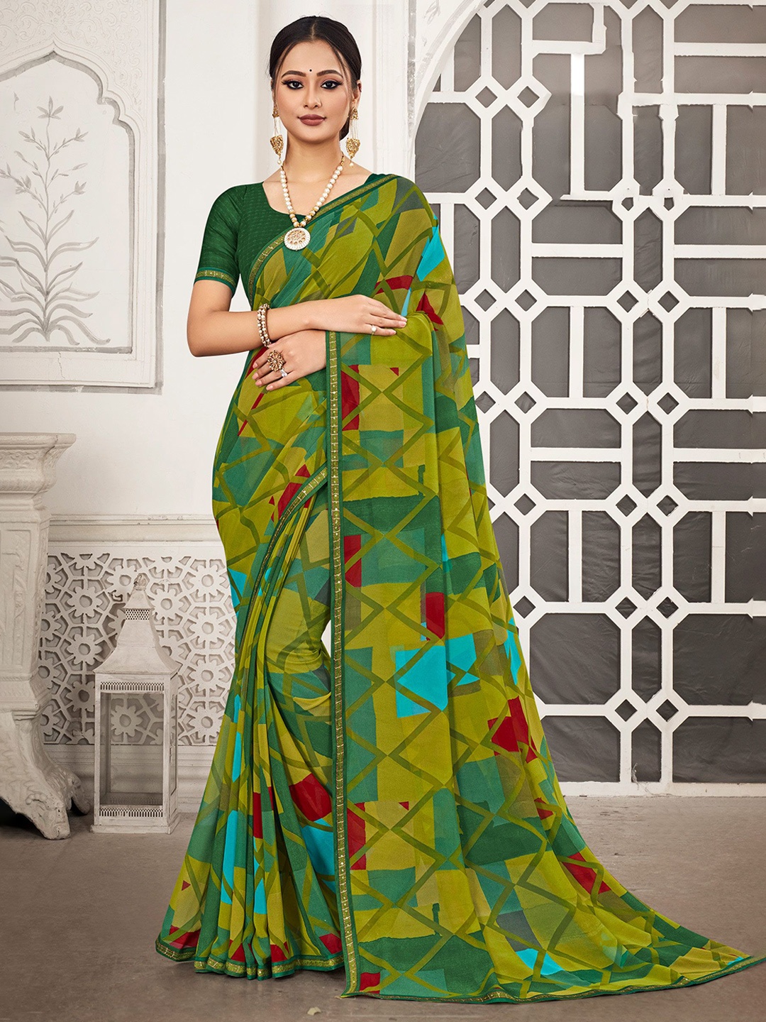 

Laxmipati Abstract Printed Saree with Blouse Piece, Green
