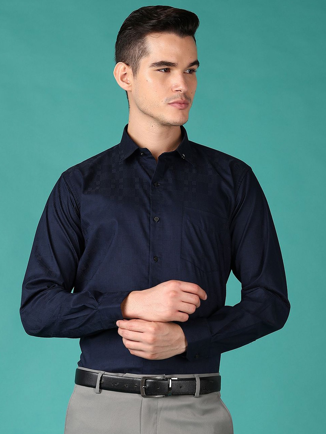 

V-Mart Men Spread Collar Textured Cotton Formal Shirt, Navy blue