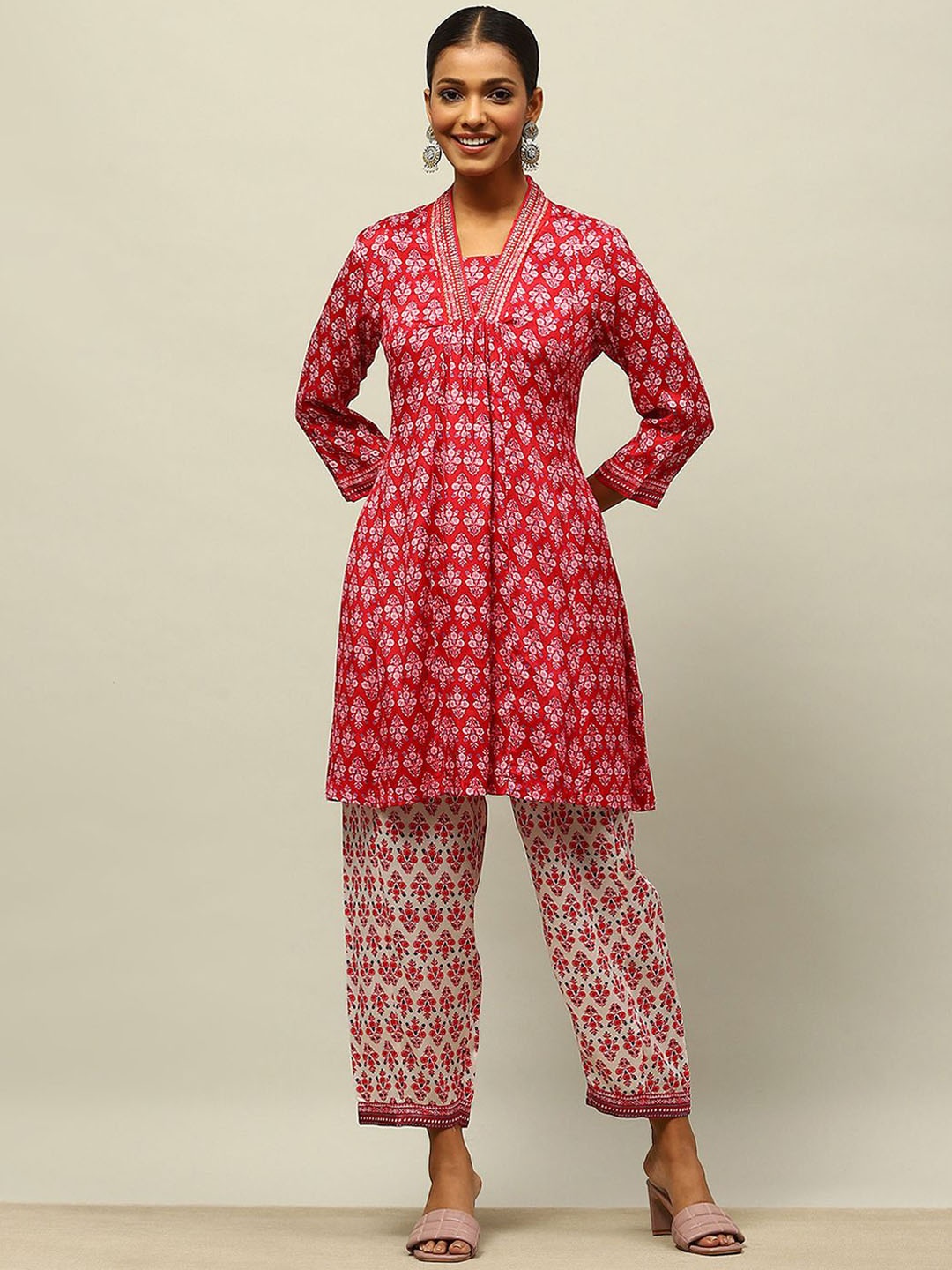 

Rangriti Floral Printed V-Neck Sequinned A-Line Kurta With Palazzo, Red